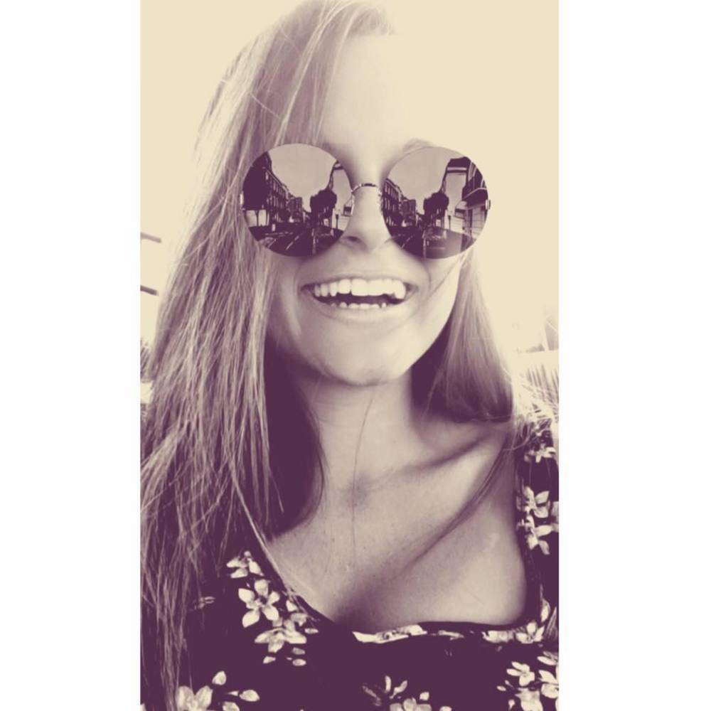 Meet your Posher, Leah