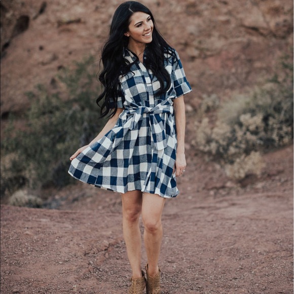 Dresses & Skirts - Lucy tie dress with pockets
