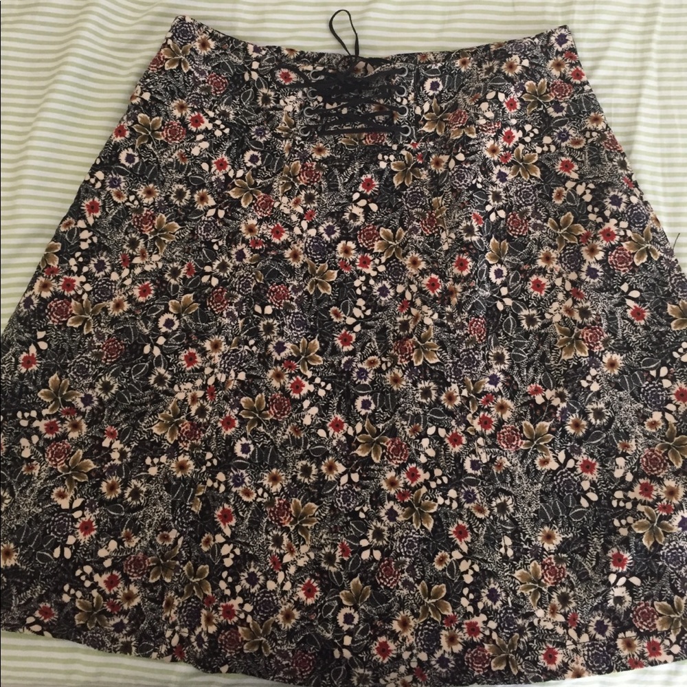 EDME & ESYLLTE Anthropologie Virginia Woolf floral corduroy A line skirt size 8