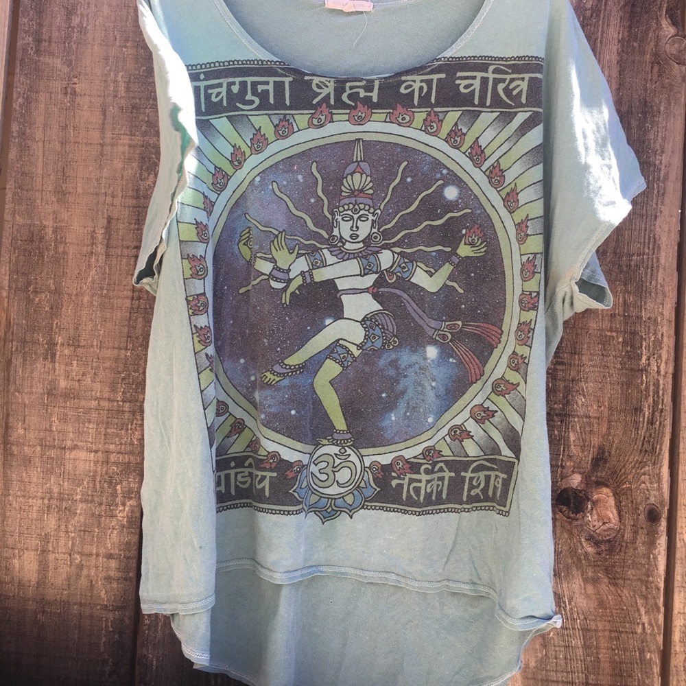 Green Graghic Tee