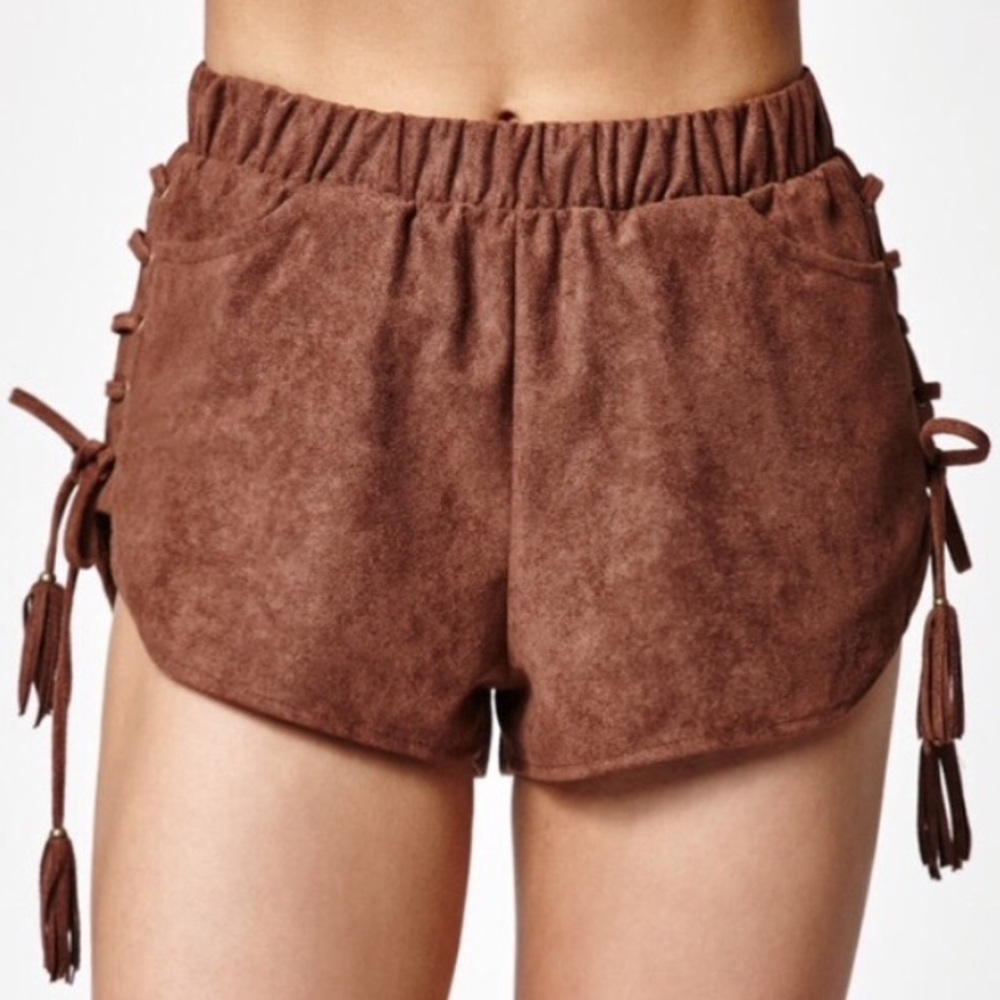 Kendall & kylie suede tie side shorts size medium