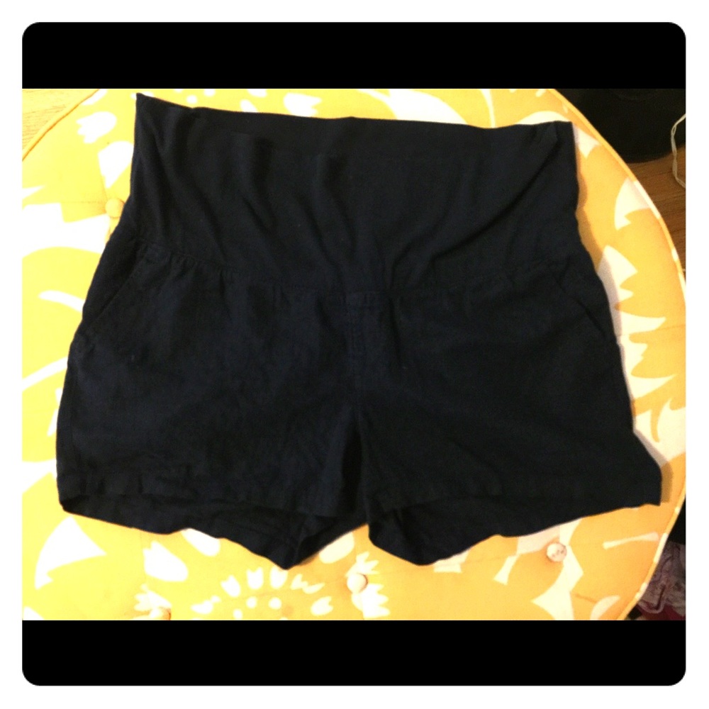 Linen maternity shorts