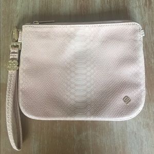 Kendra Scott wristlet