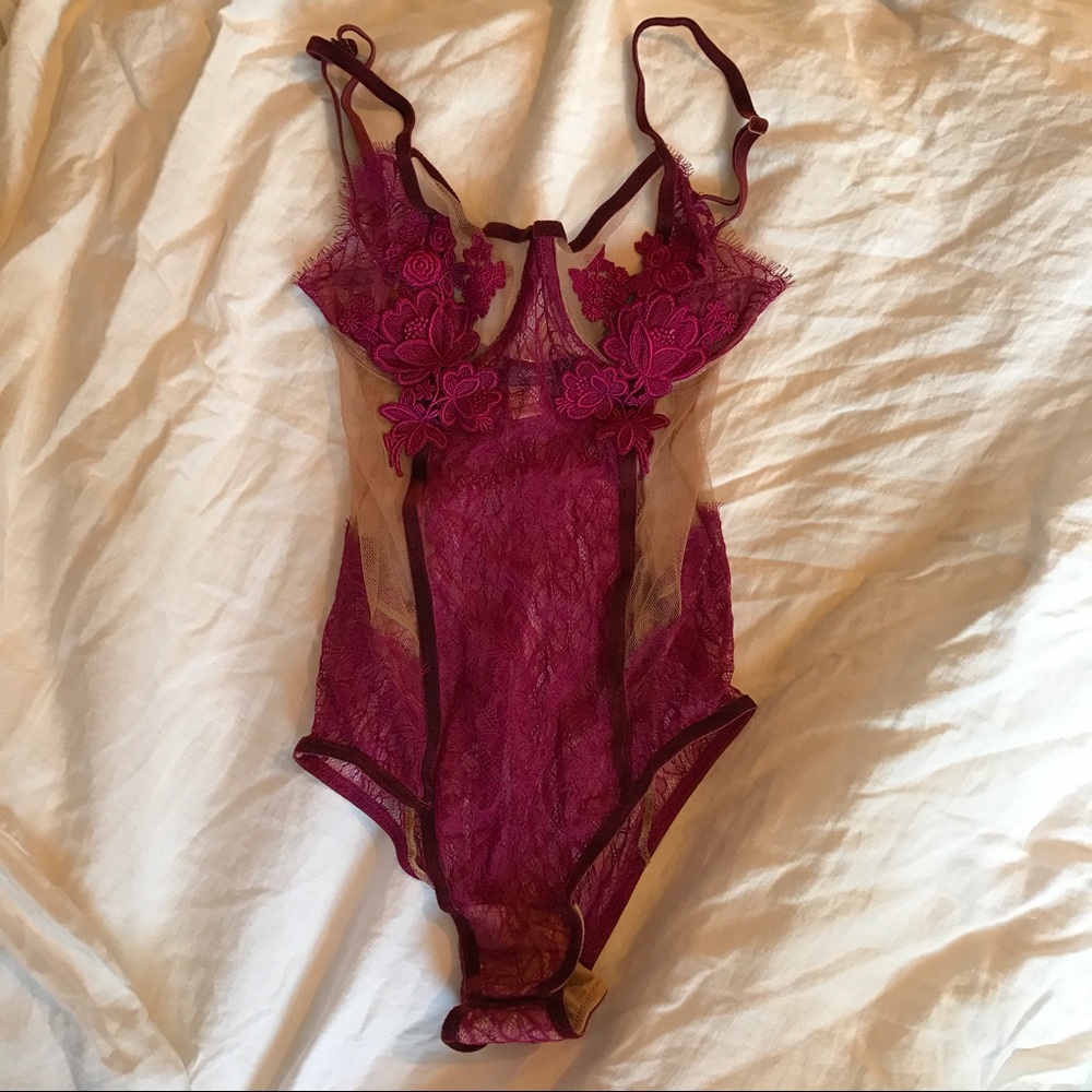 NWOT for love and lemons bodysuit