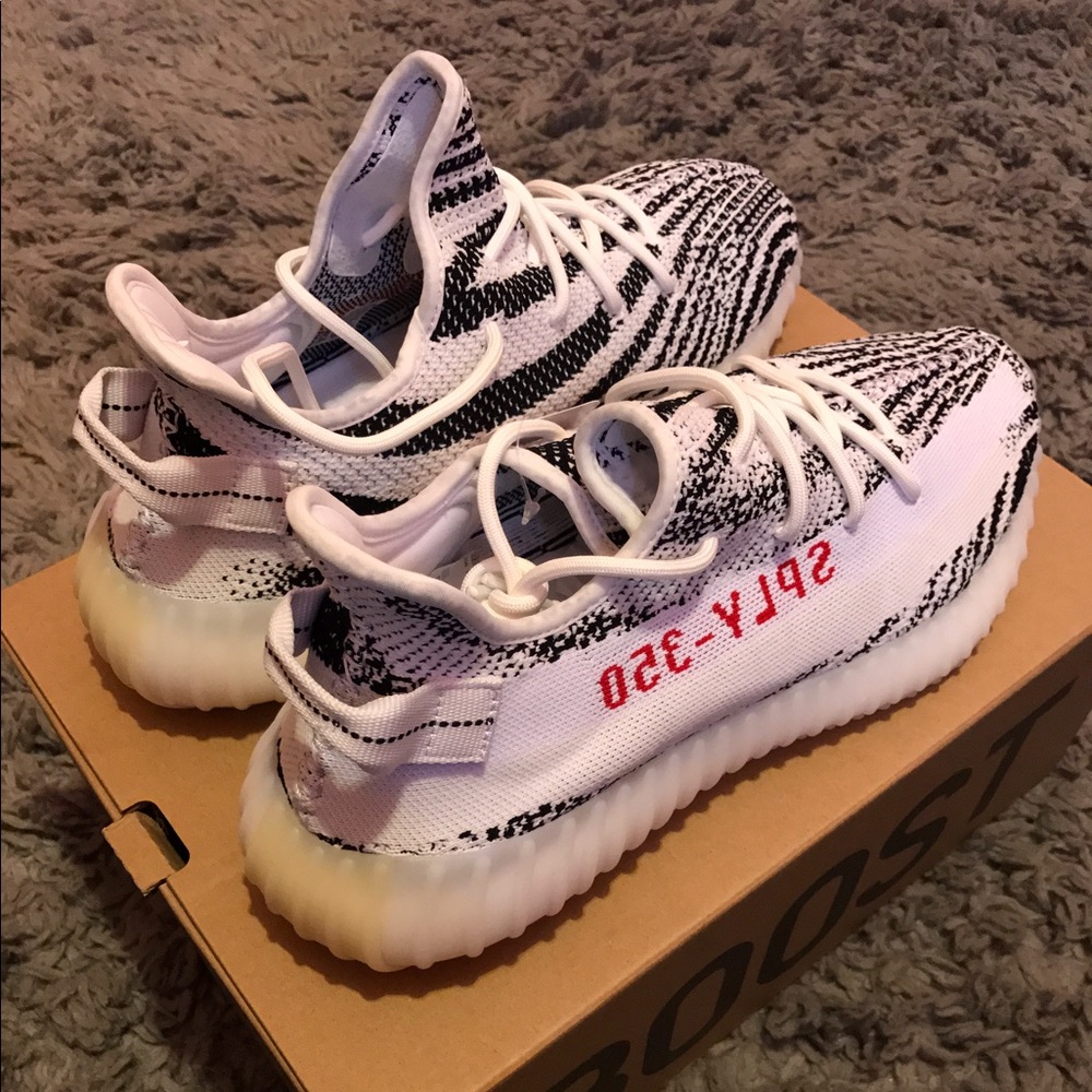 Yeezy Boost 350 V2 Zebra