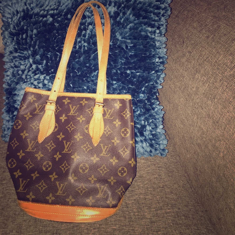 Authentic Louis Vuitton small Bucket PM