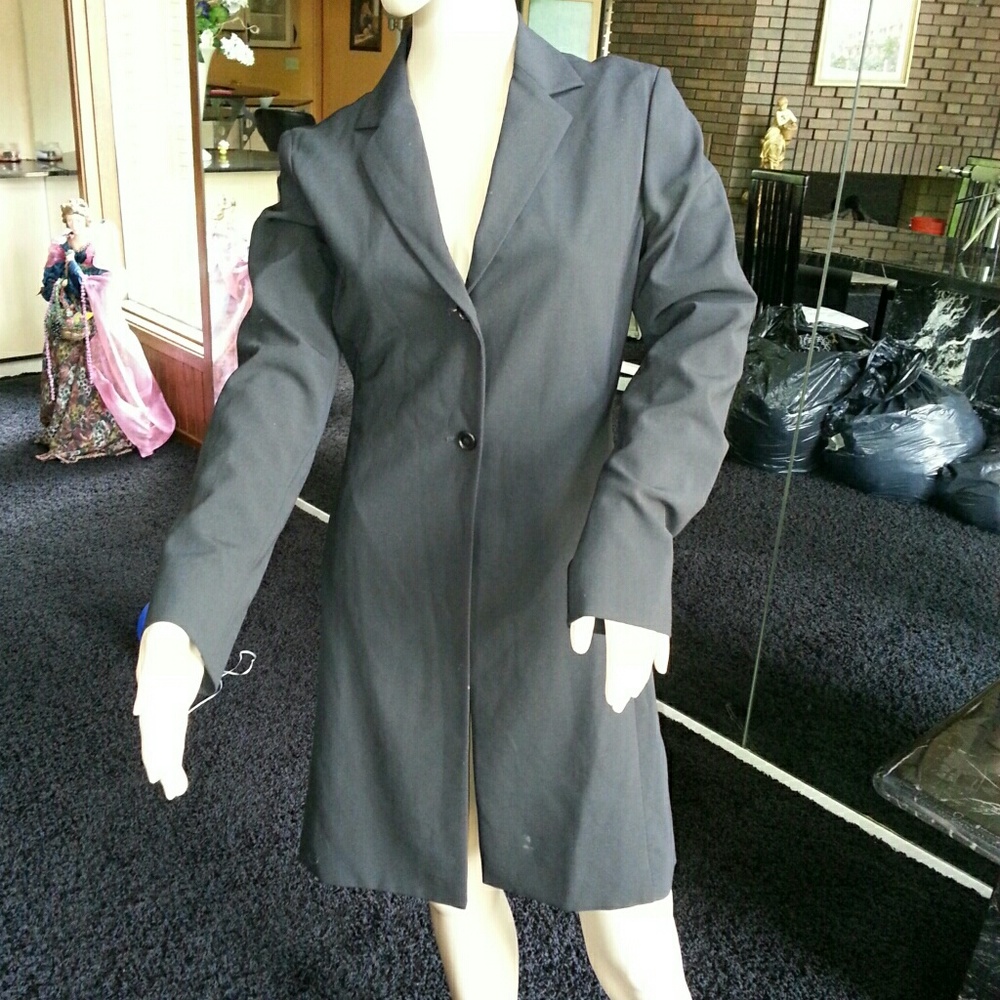 High Fashion jacket by KENNETH  COLE SIZE 4 WOOL B
