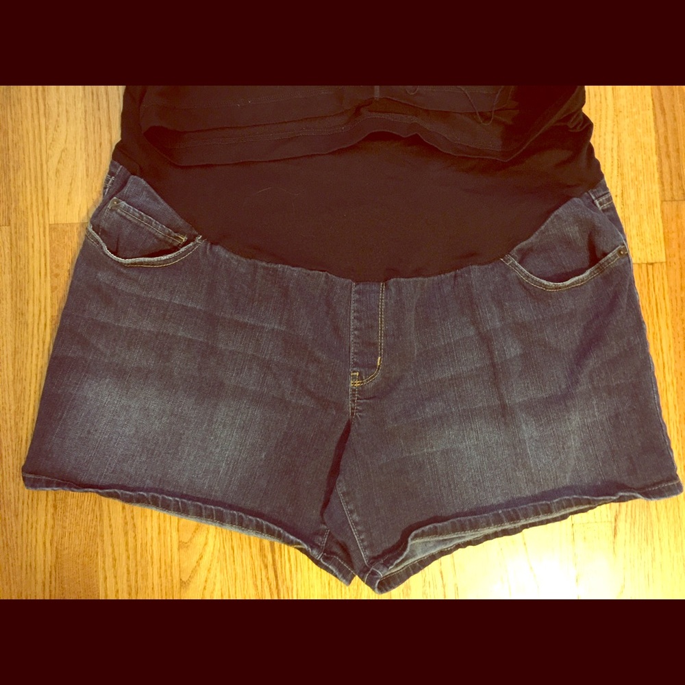 Denim maternity shorts