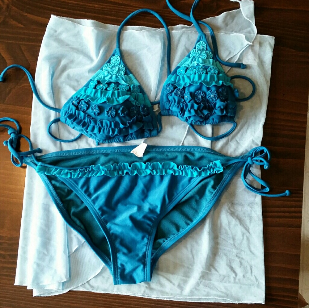 HOLD/SU XHILARATION String Bikini with Wrap EUC
