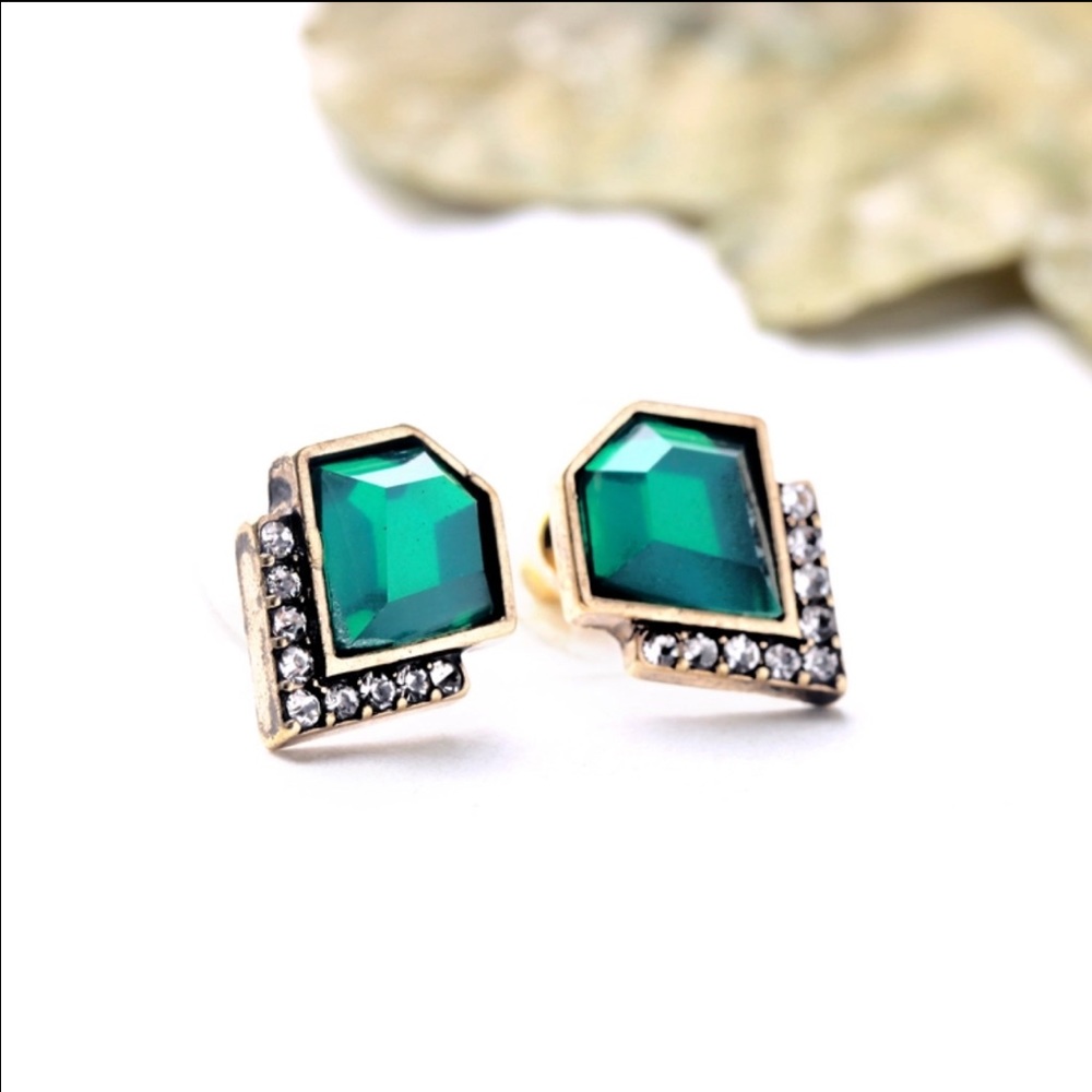 Emerald green studs