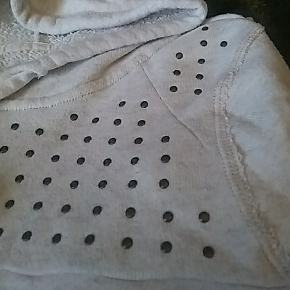 5/$20 AEO HOODIE - Picture 2 of 6