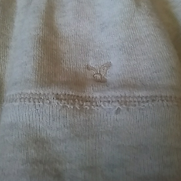 5/$20 AEO HOODIE - Picture 4 of 6