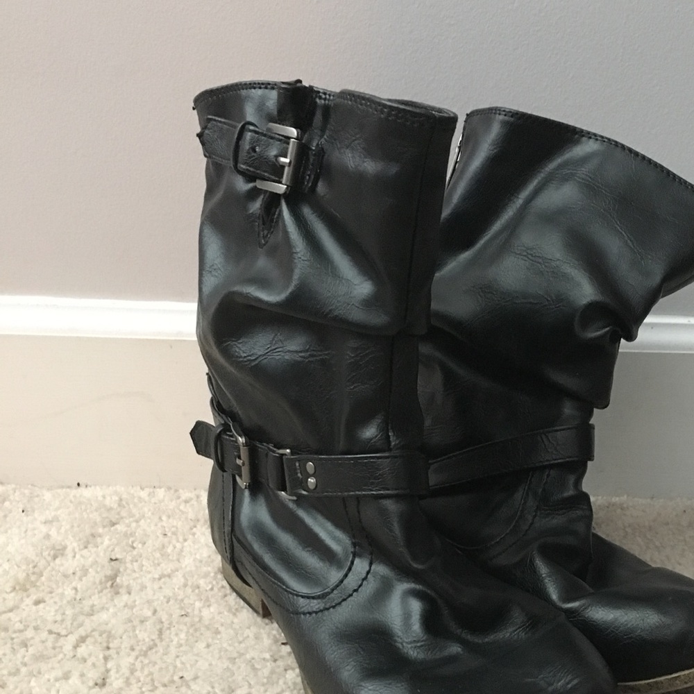 RUE 21 boots