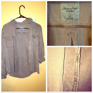 💓💓AE Hunter Green Button Up! Super Soft