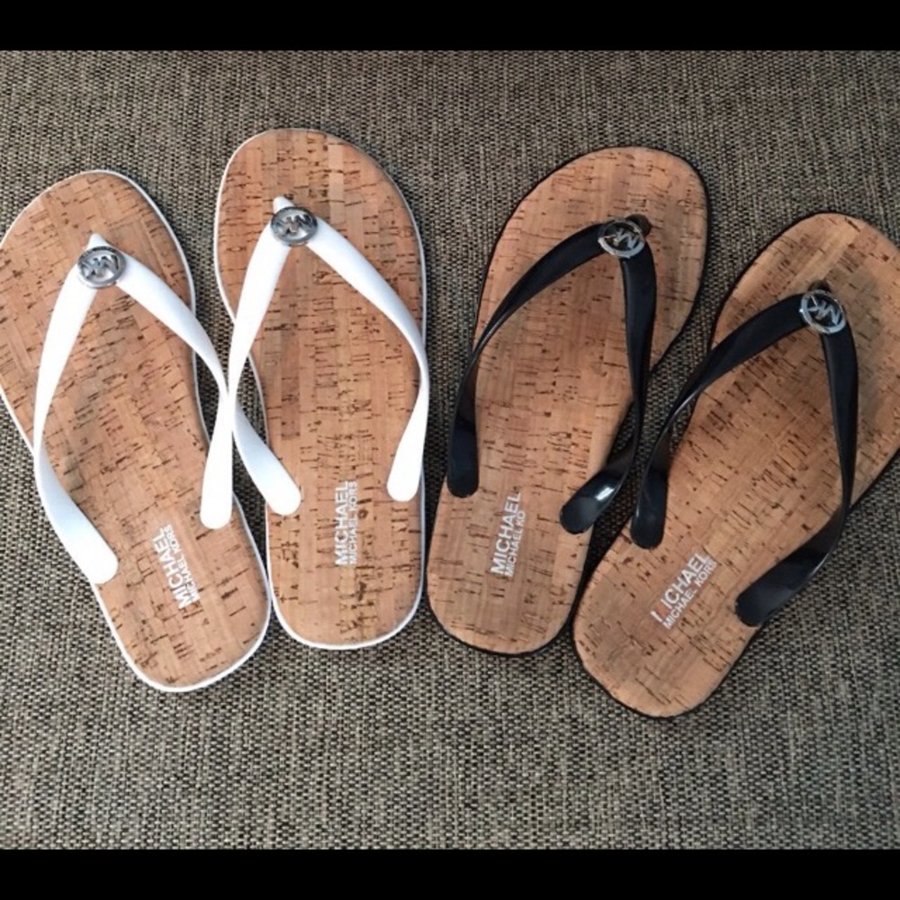 2 Michael Kors Sandals