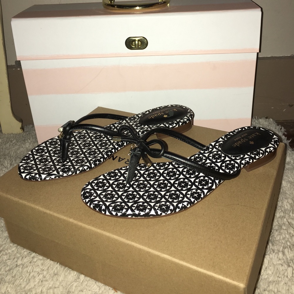 BLACK BOW KATE SPADE FLIP FLOPS