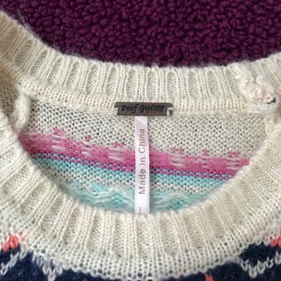 Cute poof girl sweater - Picture 2 of 4