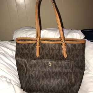 Micheal Kors purse