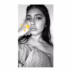 Meet your Posher, Daniela