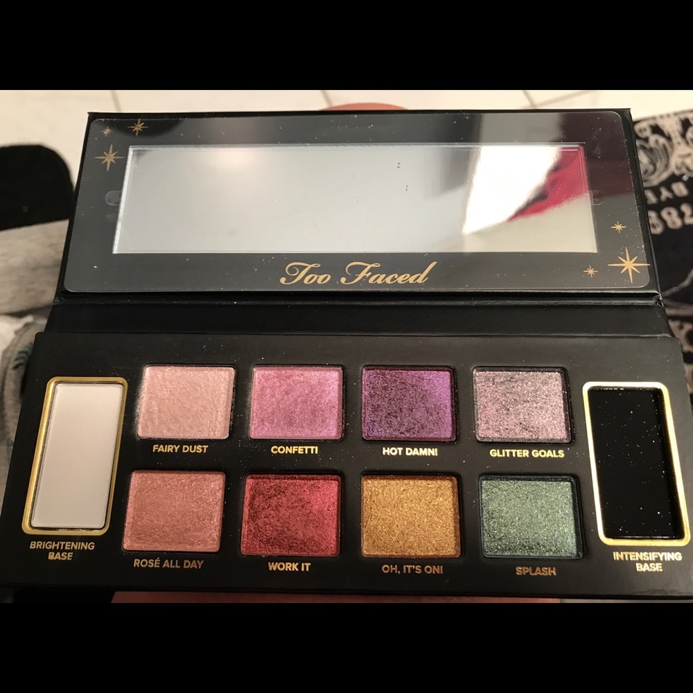 Too Faced Glitter Bomb Palette