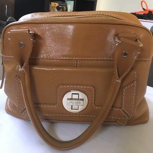 Camel Kate Spade purse. Good condition.