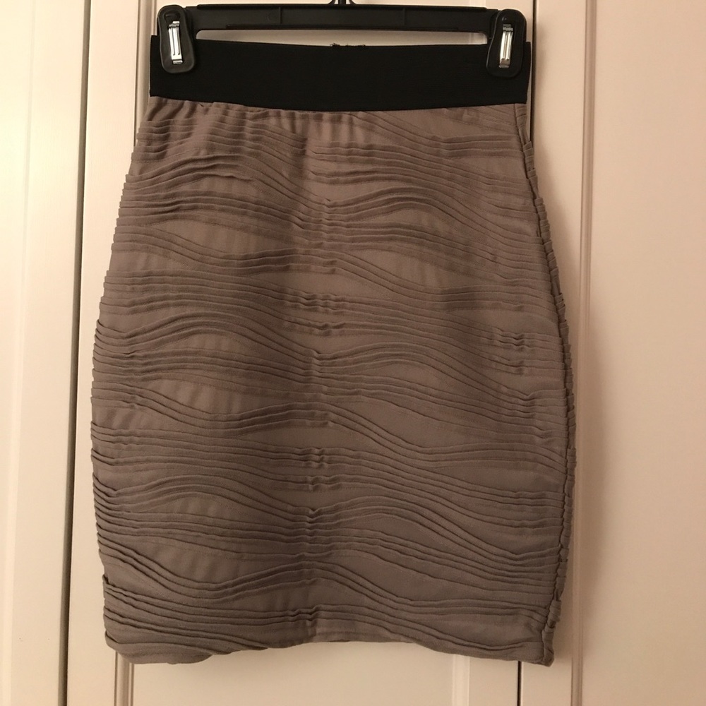 Gray Pencil Skirt with Wave Detail