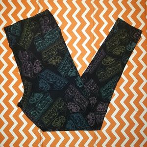 Lularoe TC Leggings in Black Cake/Pie Print