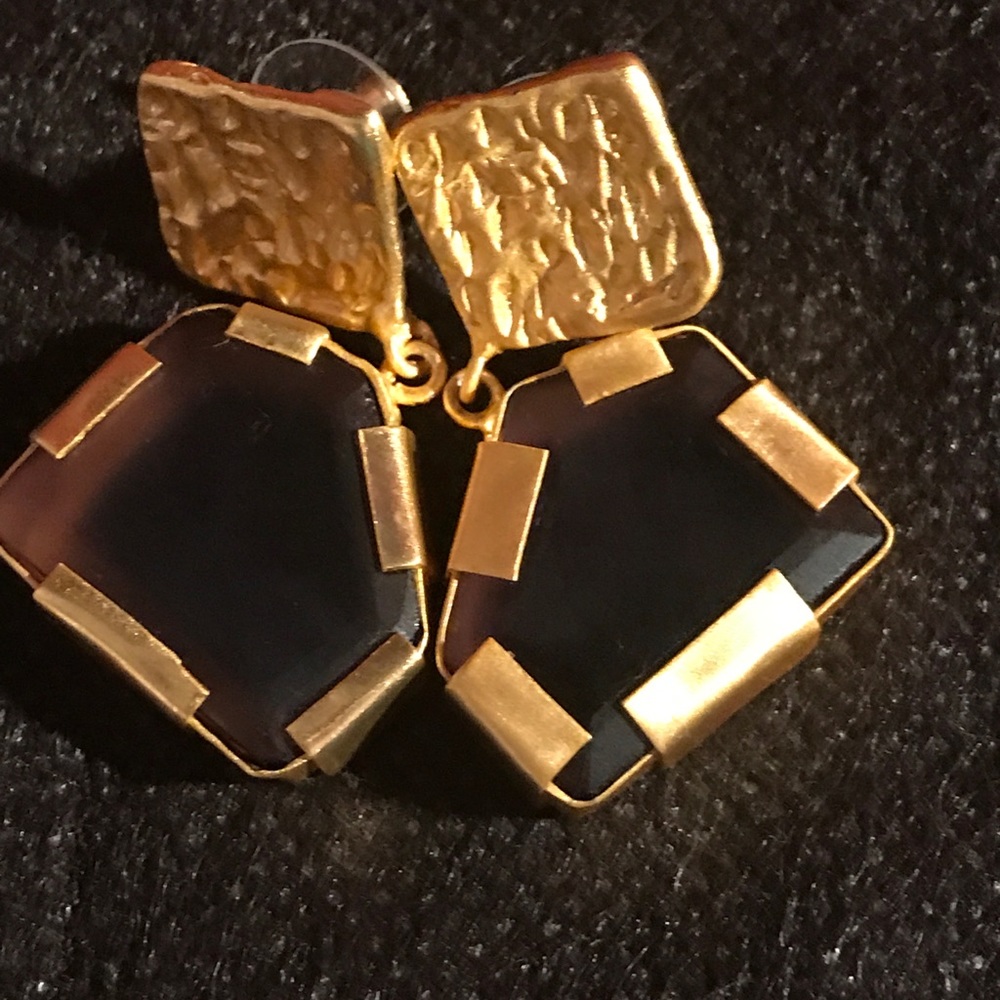 Rivka Fridman Earrings! Purple stone is Amethyst.