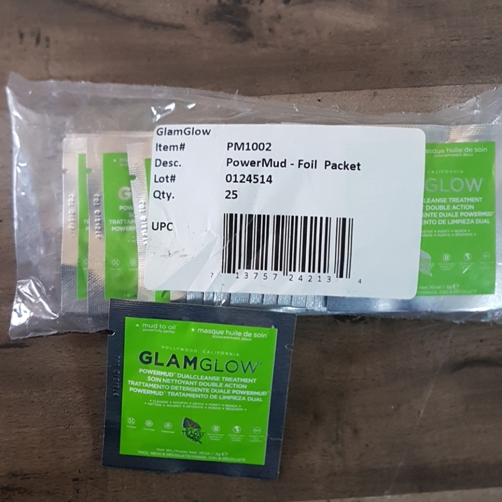 25 Packets Glamglow Powermud Trial size