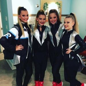 Meet your Posher, Caitlin