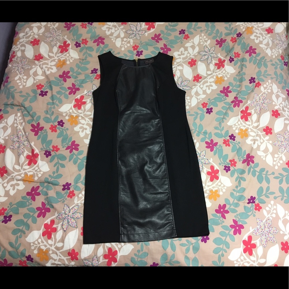 Trulli black dress