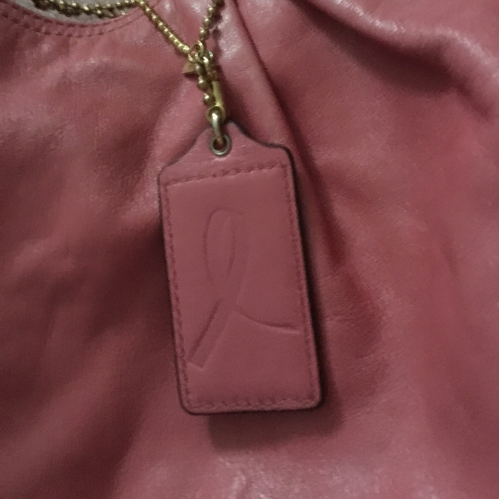 Authentic stylish pink coach purse !!!