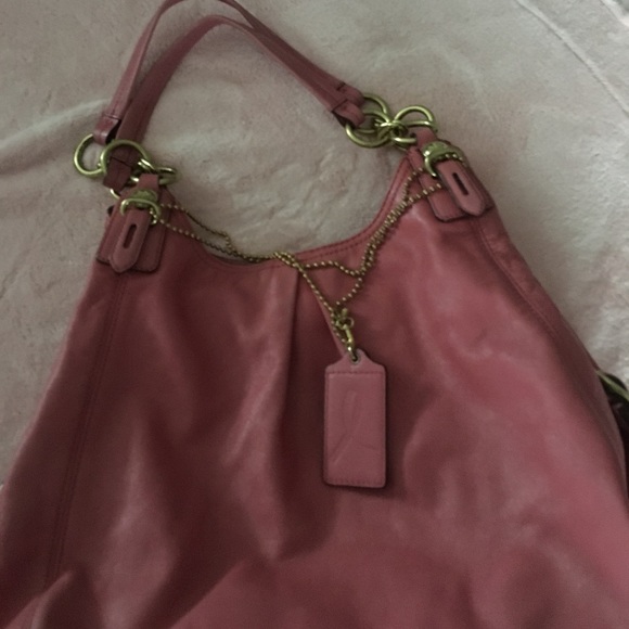 Authentic stylish pink coach purse !!!