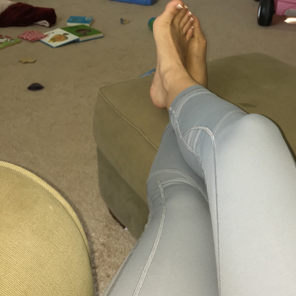 Gray LULULEMON CROP LEGGINGS
