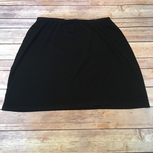 GAP Dresses & Skirts - ☀️Black GAP MINI skirt