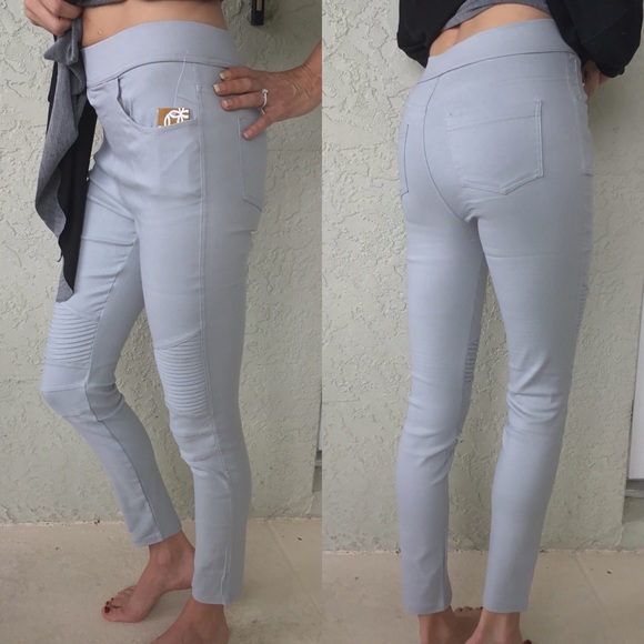 🎄SALE🎄Gray Moto Jeggings Small Only - Picture 4 of 4