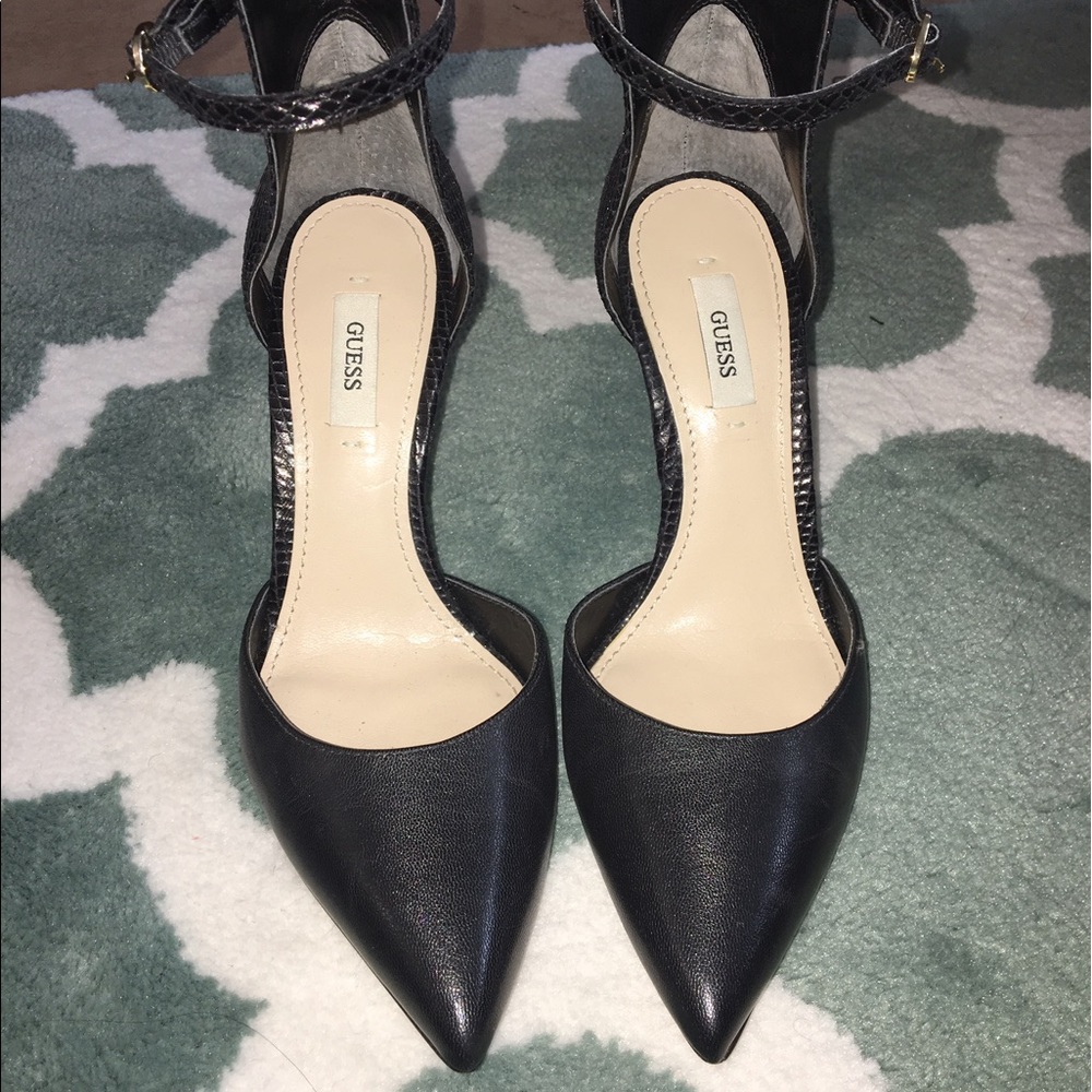 ‼️SOLD🚫‼️Guess ankle strap heel