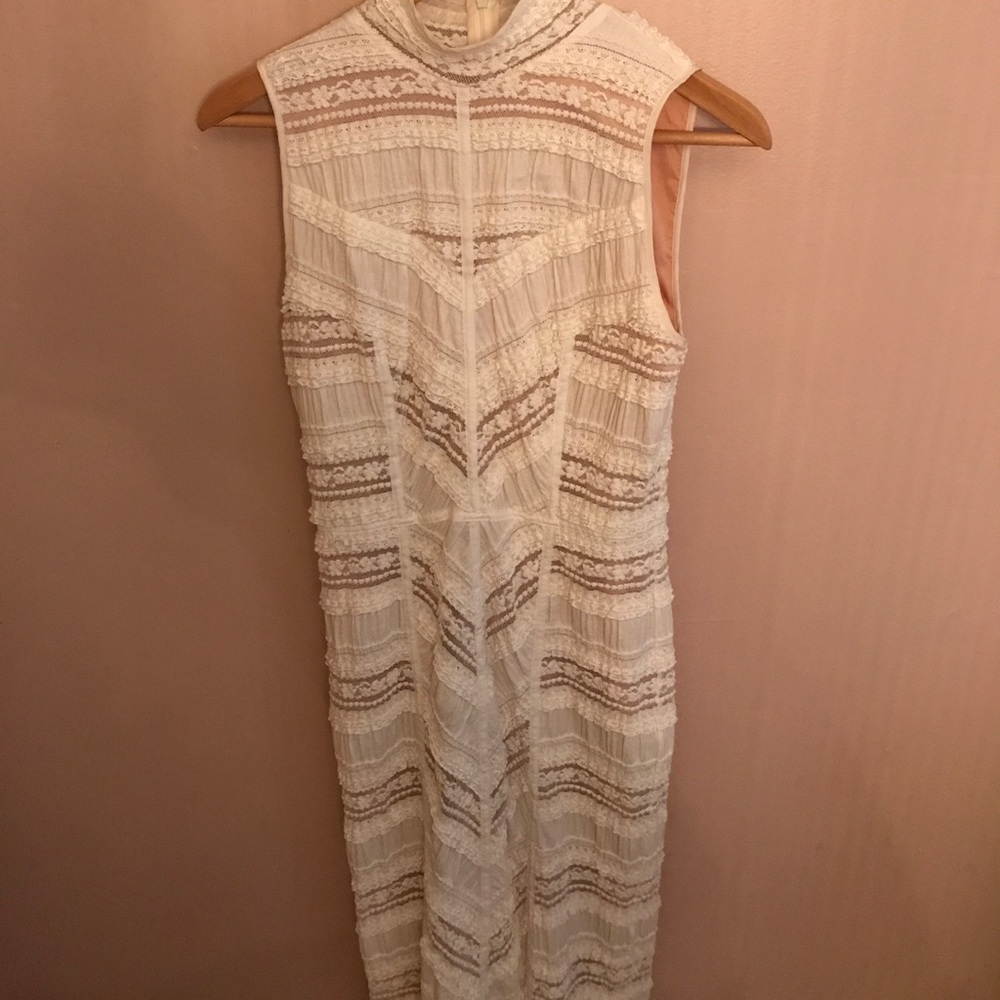 Super elegant of white dress