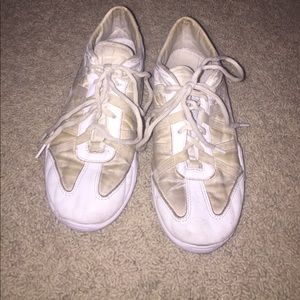 Nfinity evolution cheer shoes!
