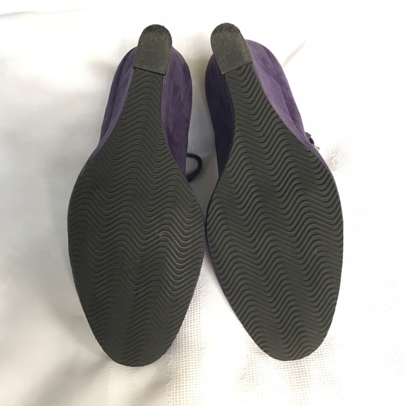 SOLD Pour La Victoire Wedges - Picture 3 of 3