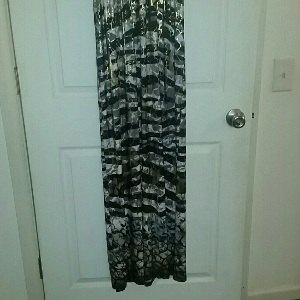 *GORGEOUS Y-STRAP MAXI DRESS!! - Picture 2 of 4