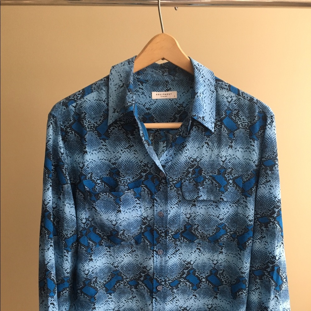 Equipment button down blouse, size SM