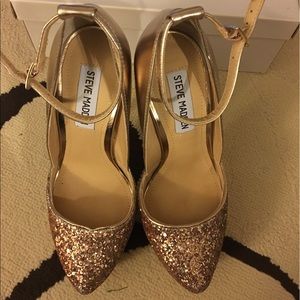Steve Madden pumps