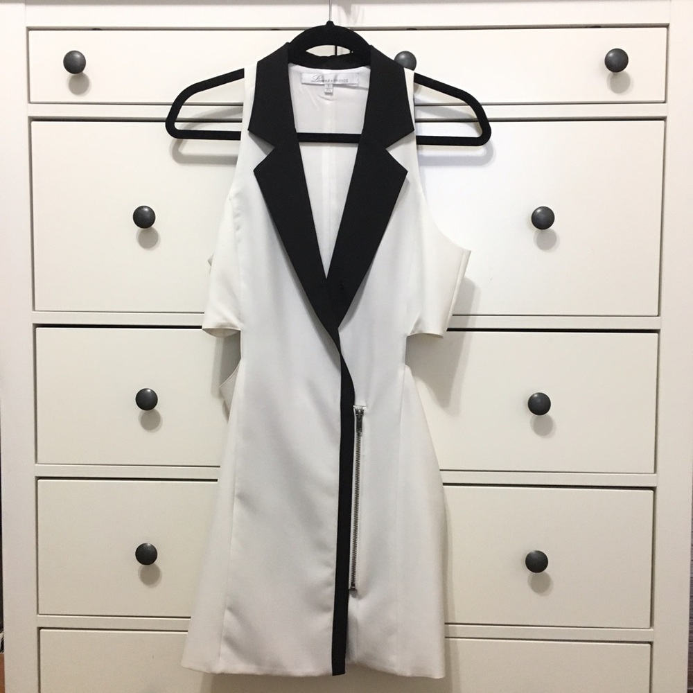 NWOT LOVERS N FRIENDS Tuxedo Dress in Black White - Picture 4 of 4