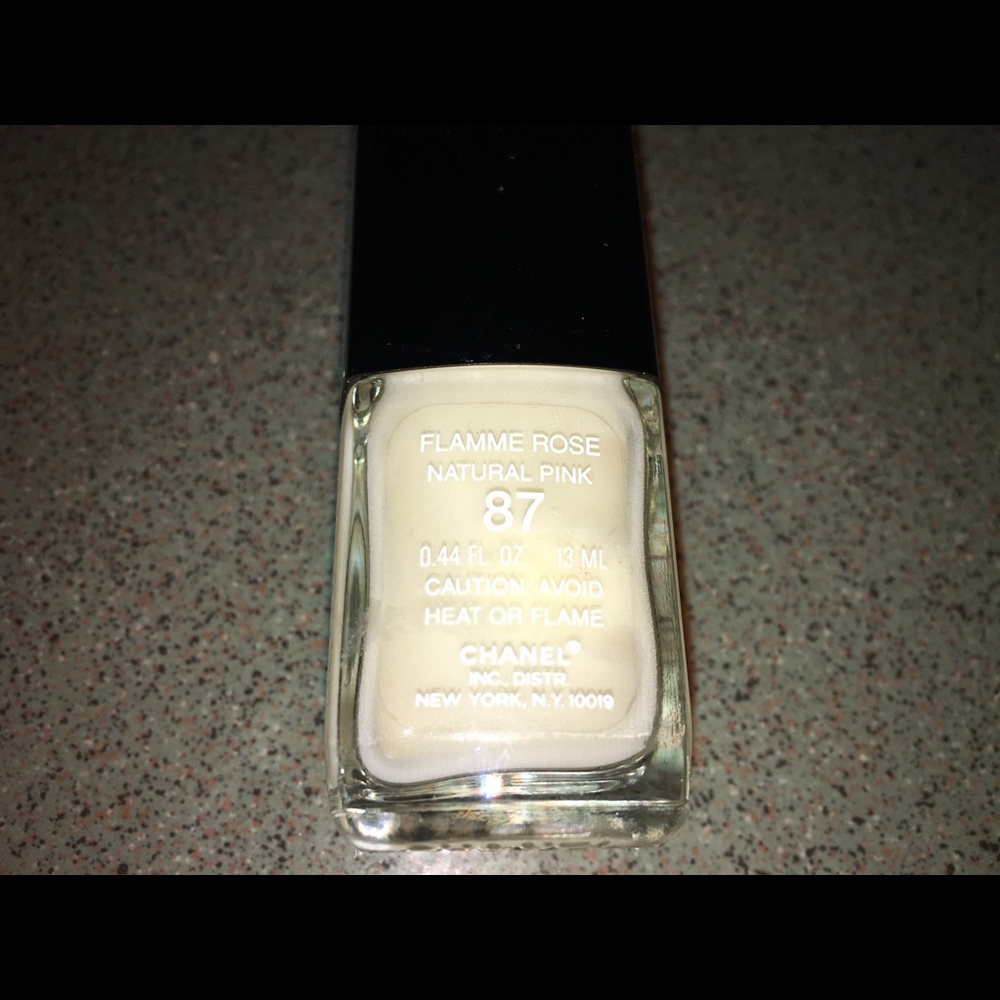 Chanel Le Vernis FLAMME ROSE NATURAL PINK #87 Rare