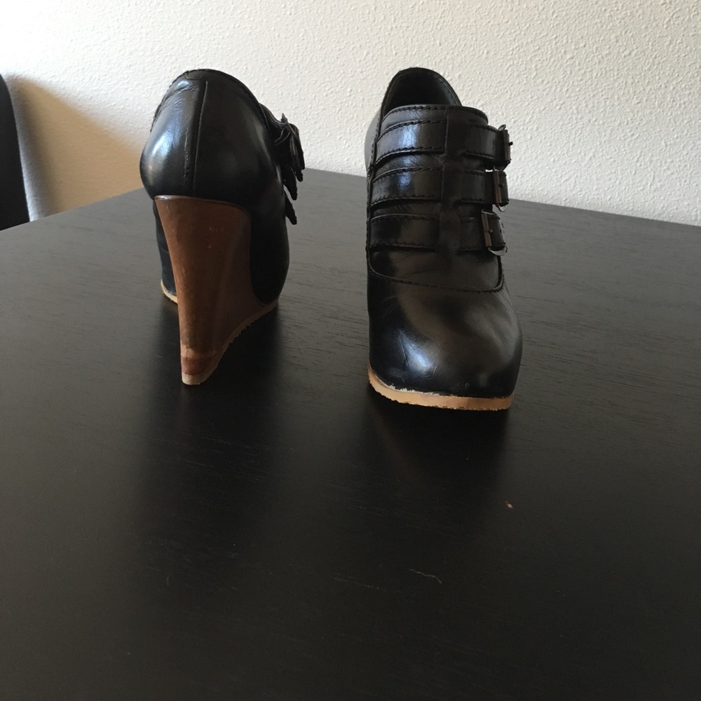Chloe sz 6 wedge