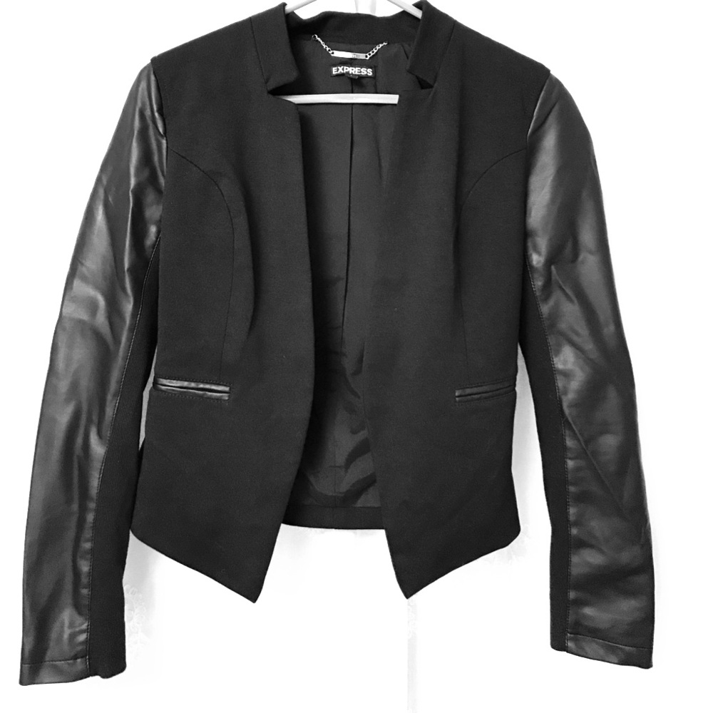 Leather sleeved blazer..hot!!
