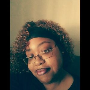 Meet your Posher, Michele