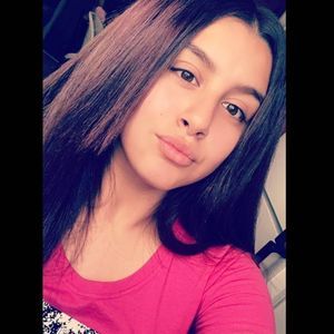 Meet your Posher, Perla