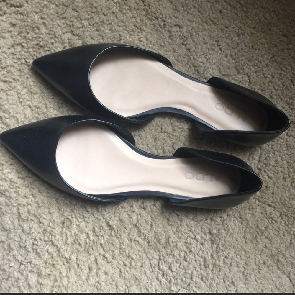 ✨Classy Aldo Flats✨